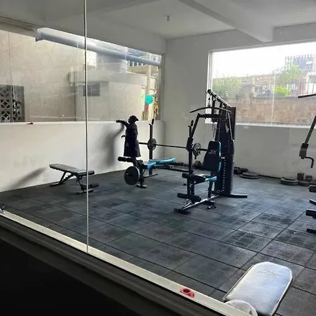 Elegant 1 Bed Apartment Near Yaya Centre With Gym Nairobi Exterior photo