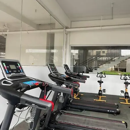 Elegant 1 Bed Apartment Near Yaya Centre With Gym Nairobi Exterior photo
