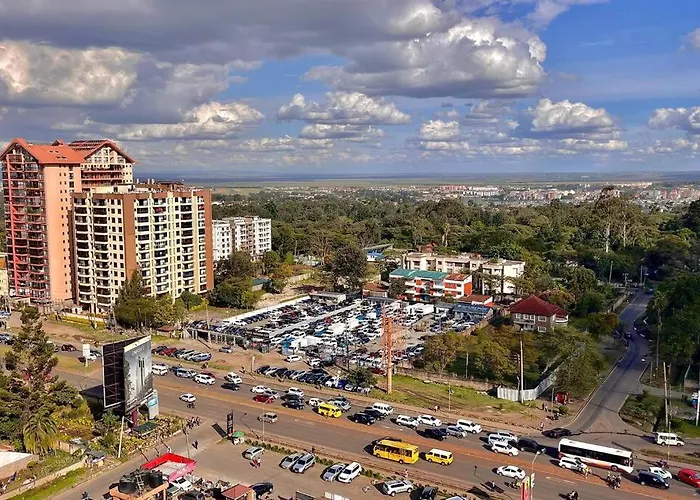 Elegant 1 Bed Apartment Near Yaya Centre With Gym