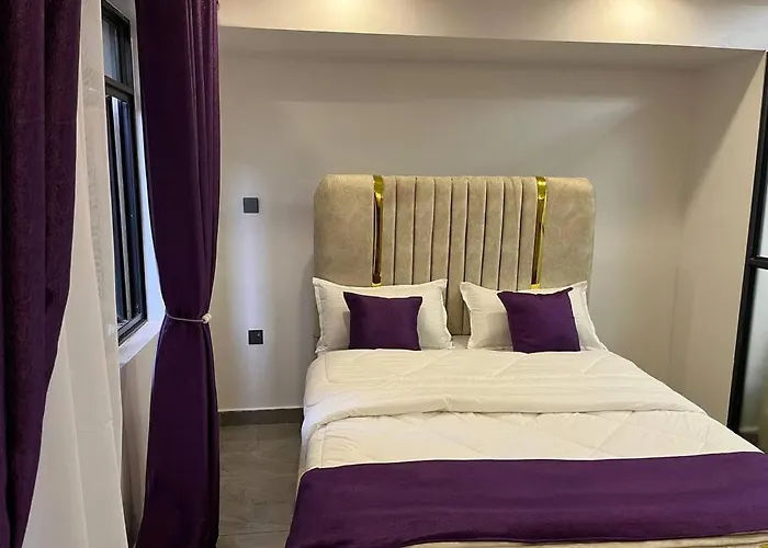 Elegant 1 Bed Apartment Near Yaya Centre With Gym