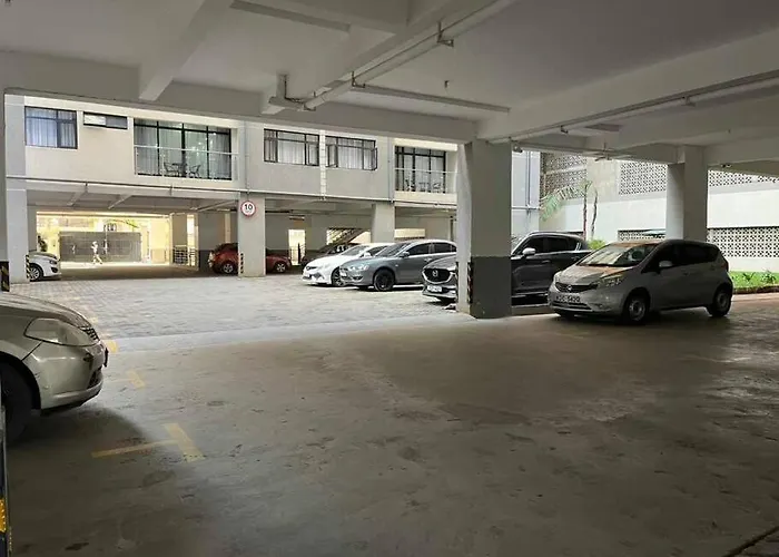 Elegant 1 Bed Apartment Near Yaya Centre With Gym